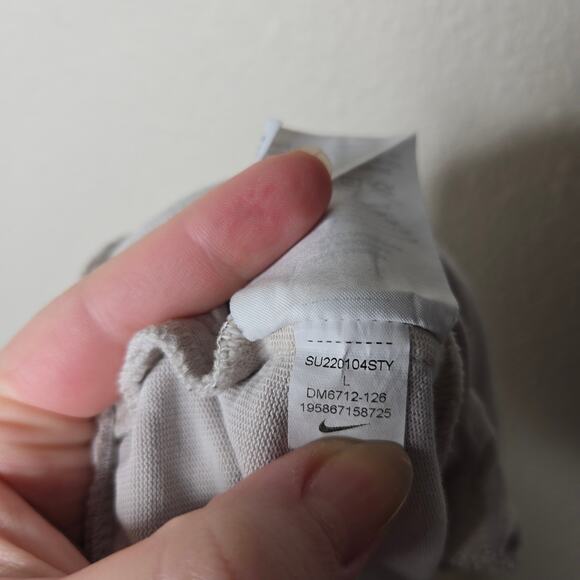 NIKE Men's Tan Drawstring Shorts Size Large - Picture 9 of 9